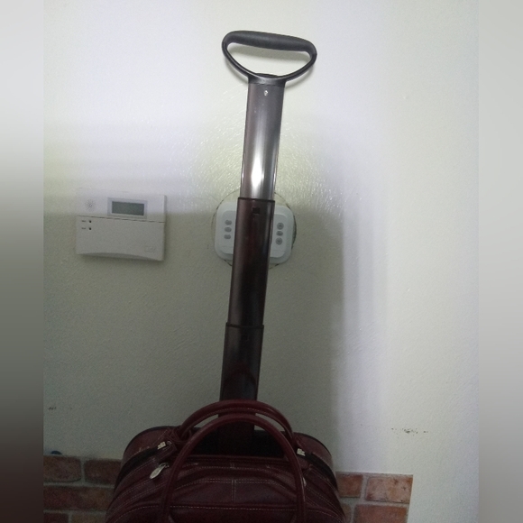 McKlein Leather Rolling Travel Laptop Carry-On Luggage Bag 👜 Zippers & Storage! - Picture 5 of 12